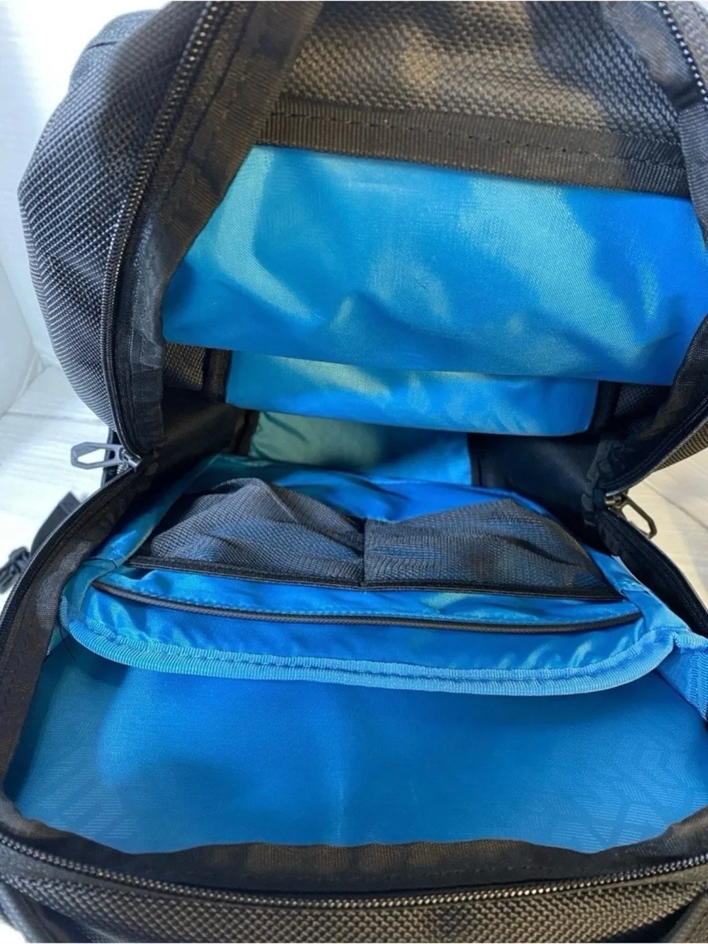Thule Black Laptop Backpack Daypack Travel School Work Bag w/ SafeZone Storage⁠